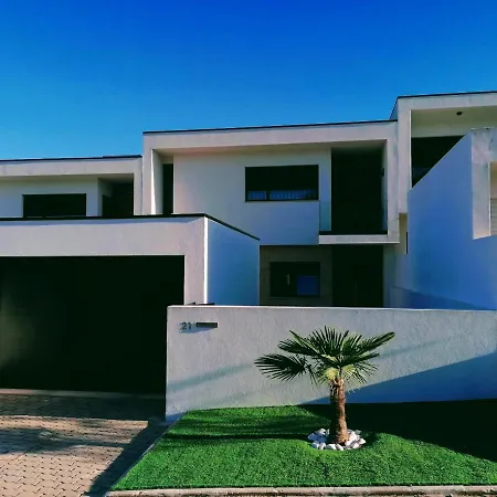 Villa Casa Do Golfe By Vinteoito Amarante